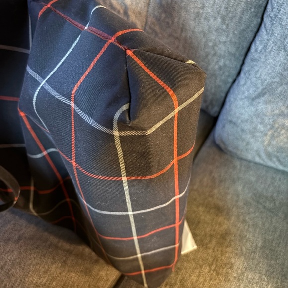 Burberry London Vintage Navy Plaid Tote Bag - Picture 4 of 7